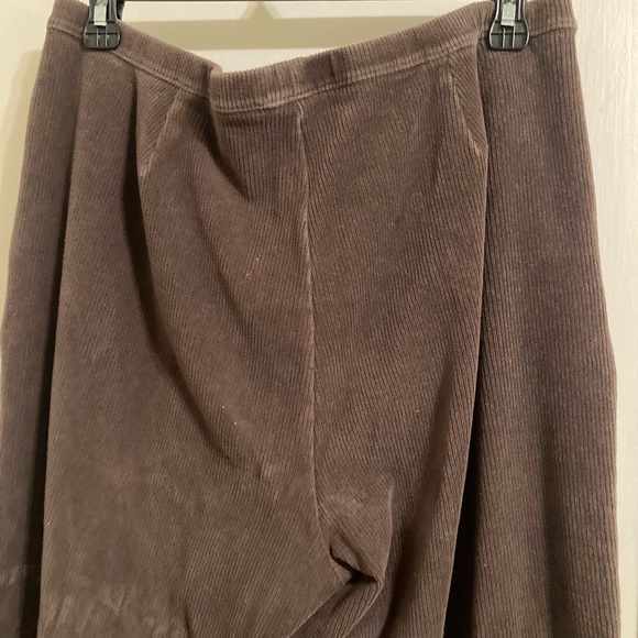 L.L. Bean corduroyed pants XL - Picture 3 of 4